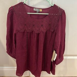 Women NWT Burgundy blouse